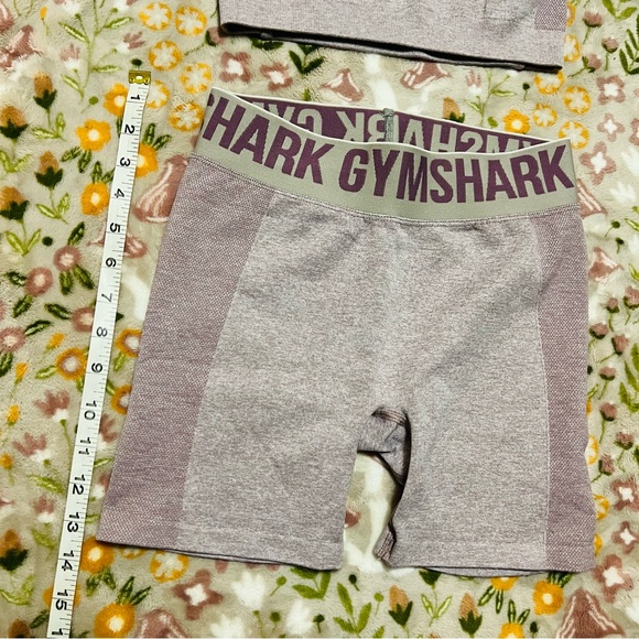 🌸Gymshark Bra & Biker Shorts Set - Picture 4 of 12